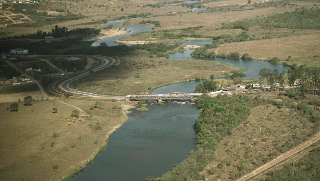 Cemig aumenta vazão da Barragem de Cajuru para controlar cheias barragem
