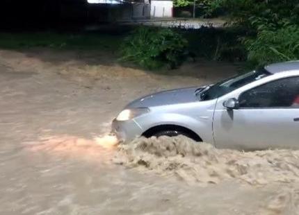 Chuva forte causa enchentes em pontos isolados de Divinópolis na Quarta-feira de Cinzas pgcaopwsq4njqe1n1vyq5q-jpg