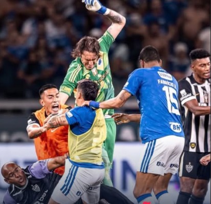 Cruzeiro e Atlético-MG: Confira a lista dos 23 jogadores suspensos após confusão 004