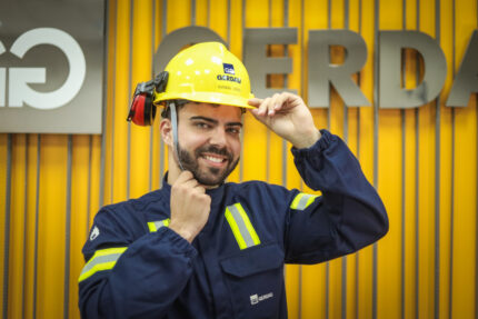 Gerdau abre processo seletivo para áreas de produção e manutenção em Divinópolis; veja como se inscrever