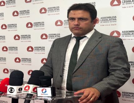 ALMG: Caporezzo aprova 1º turno de acordo disciplinar para militares; e segue com a mira no Senado