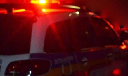 Fuzil de uso restrito: PM intercepta quarteto armado em Divinópolis