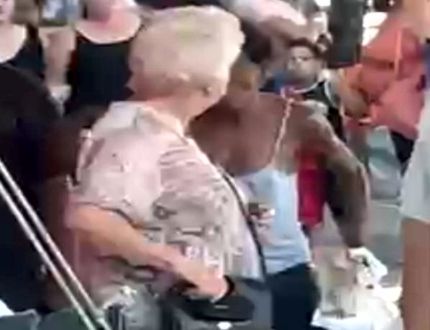 “Saiu do social e virou segurança pública”: novos episódios da Maria, moradora em situação de rua, revoltam moradores no Centro de Divinópolis