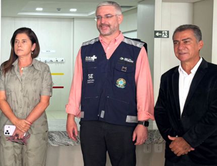 Ministro da saúde entrega “checão” de R$ 95 milhões e Nova Serrana coloca ‘Hospital Regional’ na reta final