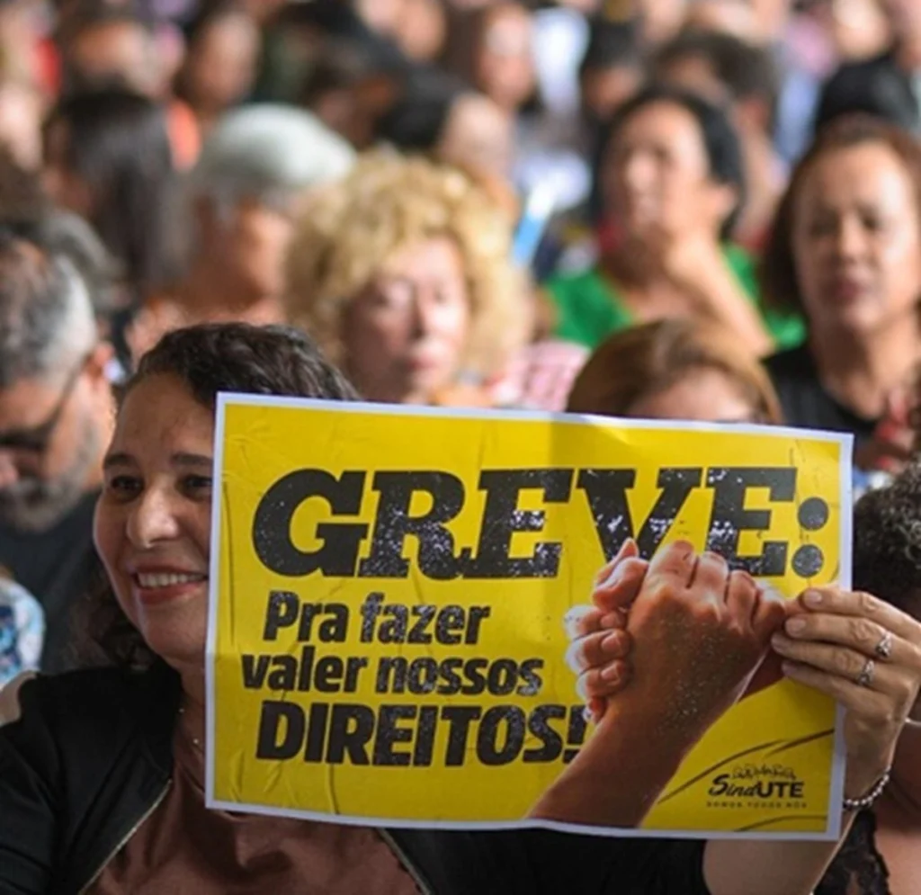 Greve em Minas: Escolas estaduais param no dia 4 e professores cobram reajuste de 41% cidades-reajuste_salarial-greve-educação-1772142982