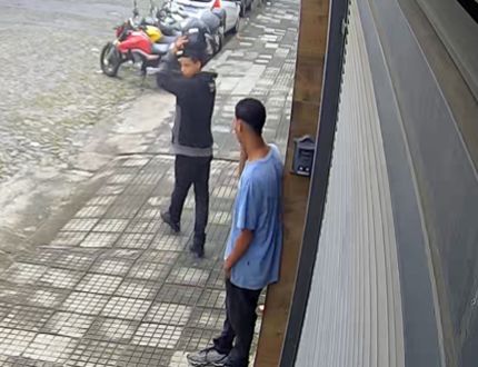 Vídeos flagram dupla suspeita de furtar motos em vários pontos de Divinópolis