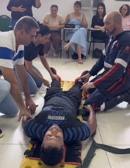 SAÚDE MENTAL EM FOCO: Nova Serrana capacita equipes para o manejo de crises e urgências psiquiátricas