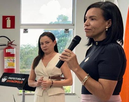 Divinópolis: Janete troca o culto à personalidade por um governo com cara de instituição