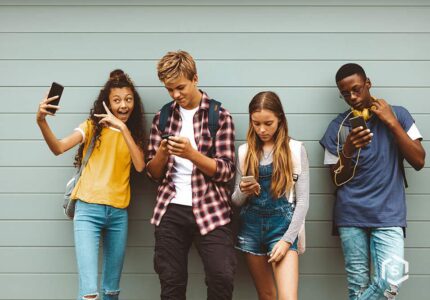 “Farmar aura” vira febre entre jovens e expõe nova lógica de status nas redes