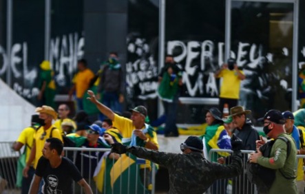 STF condena empresário a 14 anos por repasse de R$ 500 ligado aos atos de 8 de janeiro