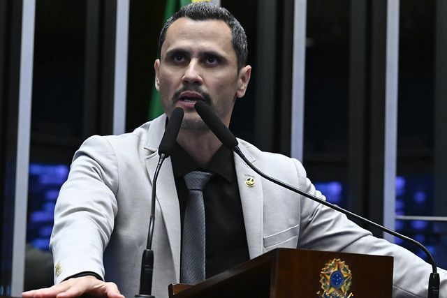 Cleitinho afirma que ofereceram dinheiro para ele desistir do governo de MG Cleitinho