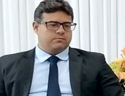 Exclusiva: Suposta traição de Fernando Henrique, assessor de gabinete da prefeita Janete, expõe crise do Diviprev em Divinópolis