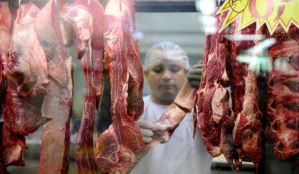 União Europeia veta carne brasileira e ameaça exportações bilionárias do agronegócio