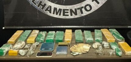 PM apreende drogas e munições em operação contra o tráfico em Itaúna