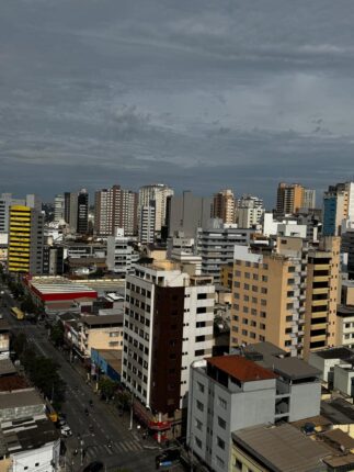 Chuva e alerta de tempestade marcam a terça-feira no Centro-Oeste mineiro