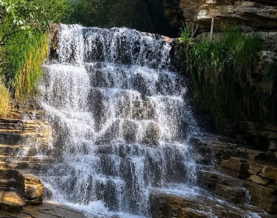 Turista de Belo Horizonte morre após passar mal em cachoeira de São Tomé das Letras