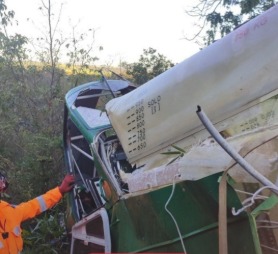 Menos de 24h: outro avião cai em MG e piloto é encontrado morto
