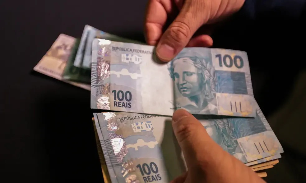 Dívida de R$ 12 mil vira cobrança de R$ 250 mil e homem é preso por agiotagem
