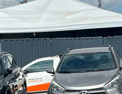 Secretário municipal, promotor de eventos privados e carro oficial, levantam dúvida sobre conflito de interesses