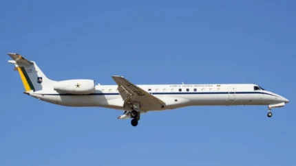 Avião da FAB pousa em Divinópolis e reforça visita de Lula Aviao-da-FAB-pousa-em-Divinopolis-para-protocolo-pre-visita-de-Lula