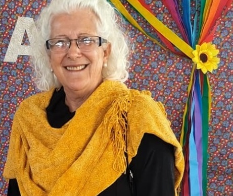 Arraiá Literário 2026 homenageia Fátima Quadros em Carmo do Cajuru ESCRITORA NOVO UMOM