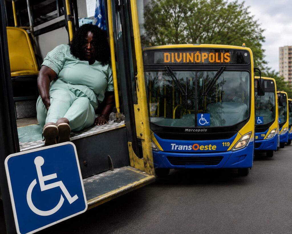Após revolta, repercussão e manifestação da Prefeitura, TransOeste se pronuncia sobre cadeirante que precisou se arrastar para descer de ônibus em Divinópolis IMG-20260629-WA0036