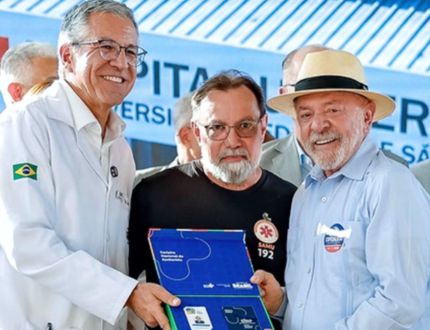 José Márcio Zanardi é reconhecido por trajetória no SUS durante inauguração do HU em Divinópolis e recebe homenagem de Lula