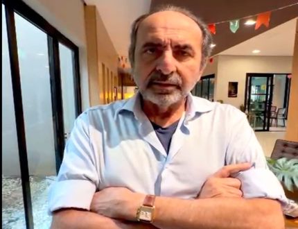 Alexandre Kalil (PDT) parabeniza Divinews pelos 20 anos e reforça vínculo após entrevista exclusiva em Belo Horizonte
