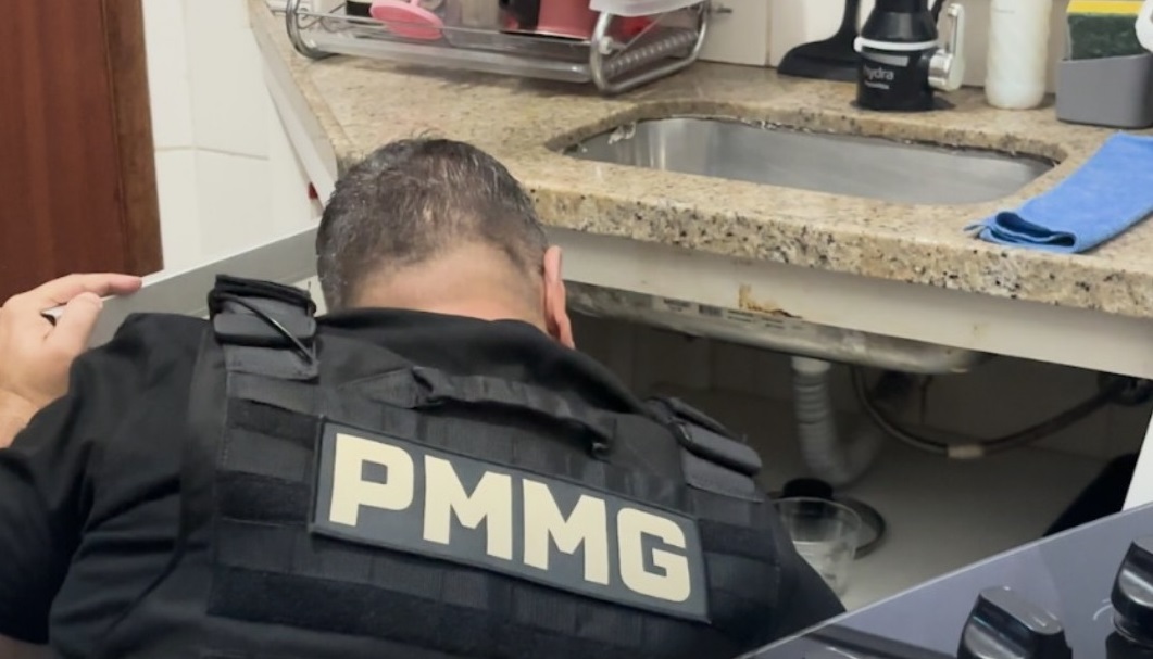 Golpe financeiro: Polícia prende dupla envolvida em fraudes bancárias no Pará de Minas