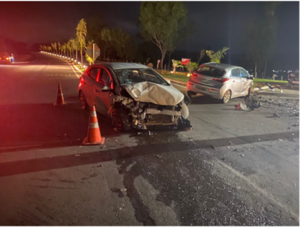 MG: Motorista embriagado é preso após provocar acidente entre dois carros na MG-060