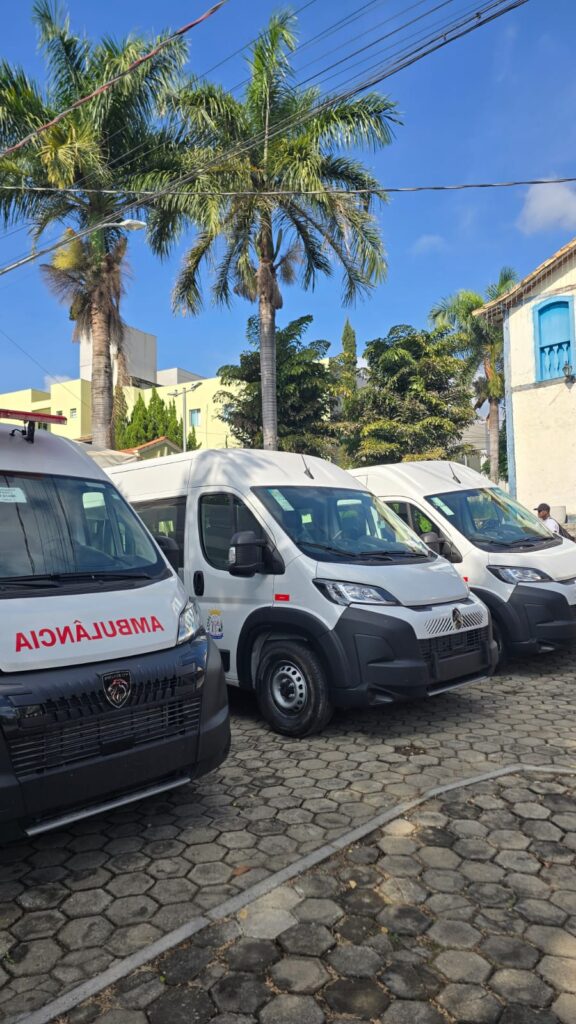 Novas vans reforçam atendimento e transporte de pacientes em Cajuru carmo do cajuru ambulancia