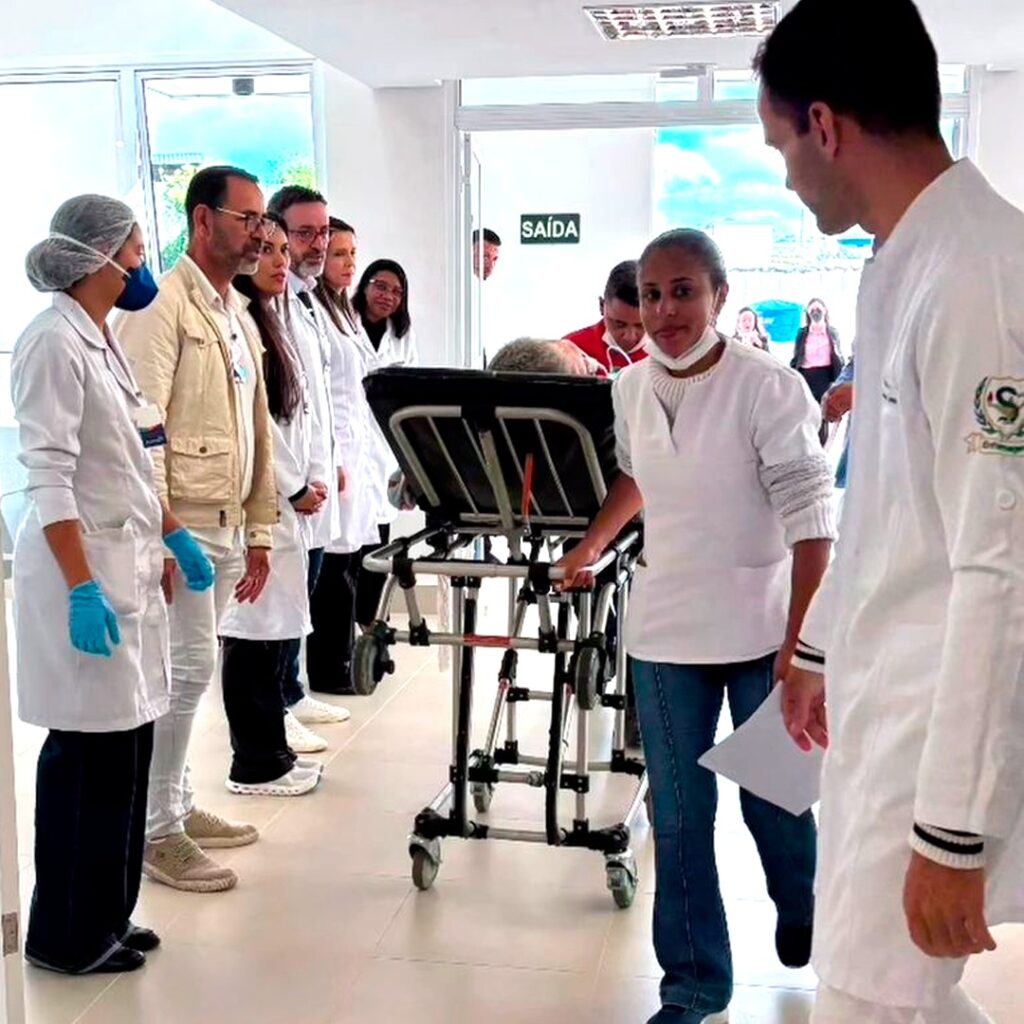 Hospital Universitário de Divinópolis já recebe pacientes da região e acolhe segundo encaminhamento de Carmo do Cajuru hospital regional