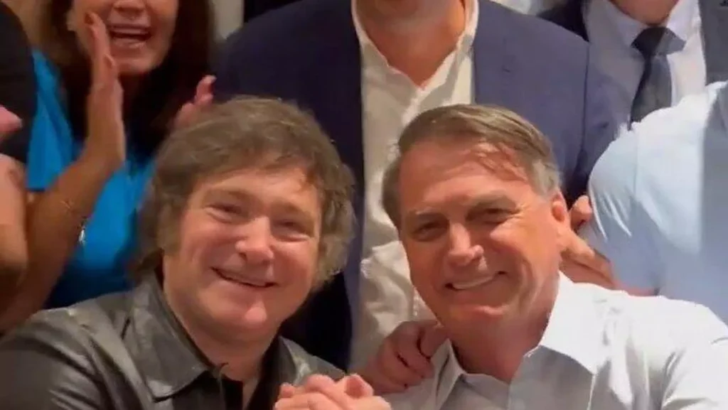 Moraes nega pedido para Bolsonaro receber Javier Milei durante prisão domiciliar 31916636_0_0_720_406_1920x0_80_0_0_19ec4d3613581f5f28665c0d882633de.jpg