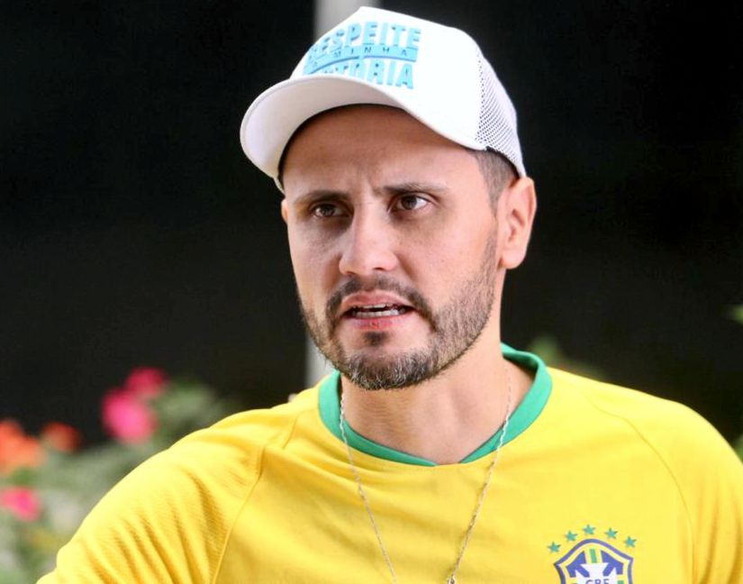 Copa acabou para o Brasil, mas não para Cleitinho: senador segura decisão sobre Governo de Minas Cleitinho - dono da bola