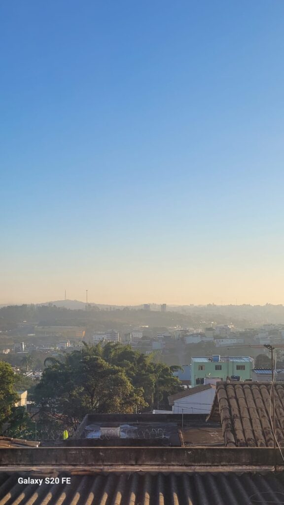 A manhã engana: sol ganha força e muda o tempo no Centro-Oeste de Minas IMG-20260729-WA0000