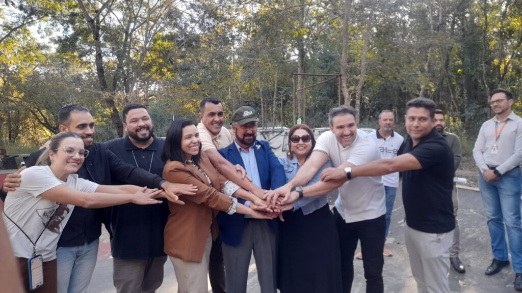 Fabiano Cazeca e Janete explicam parceria para revitalização do Parque do Gafanhoto em Divinópolis WhatsApp Image 2026-07-09 at 17.18.45