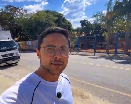 Vereador percorre 6 km em Divinópolis para denunciar custo do transporte estudantil WhatsApp Image 2026-07-20 at 14.13.30