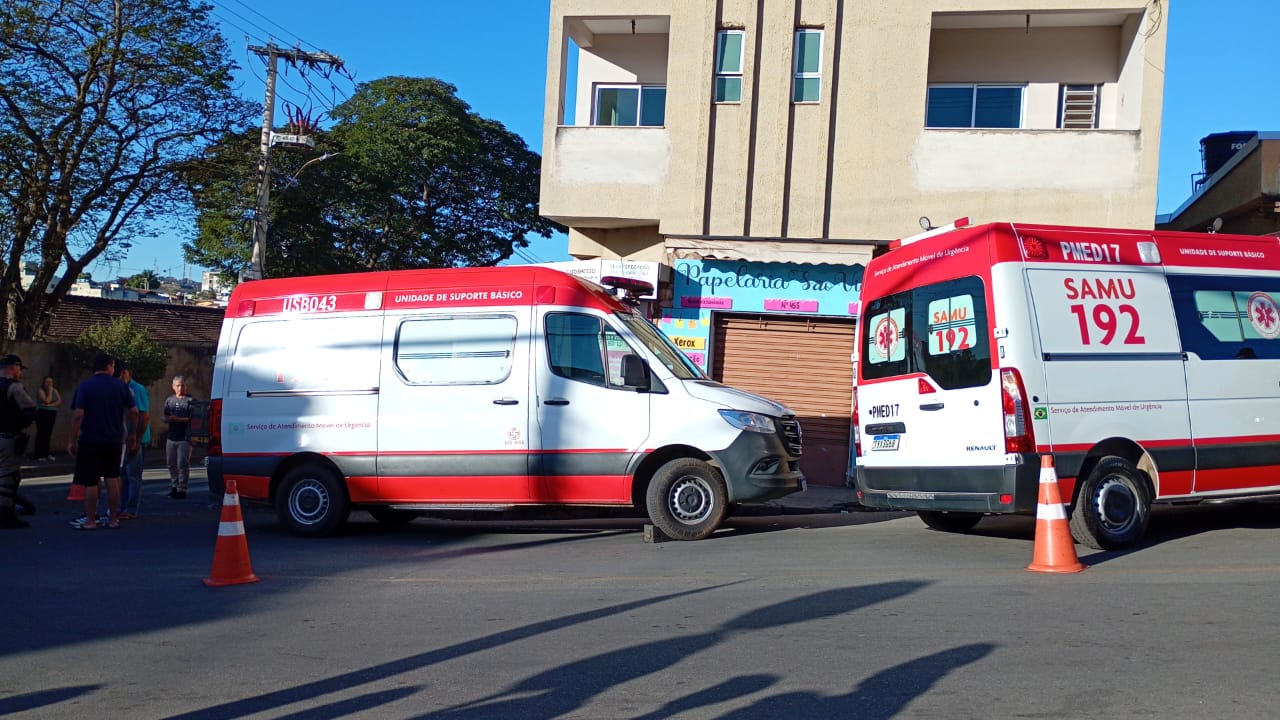 Motociclista fica em estado grave após colisão com caminhonete em Divinópolis