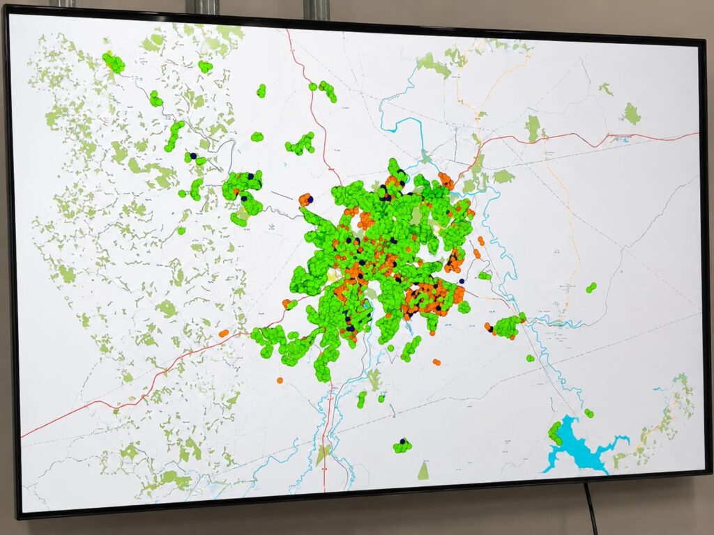 Quase 5 mil pontos de iluminação serão substituídos por LED em Divinópolis; veja os bairros contemplados WhatsApp Image 2026-07-23 at 16.26.01 (1)