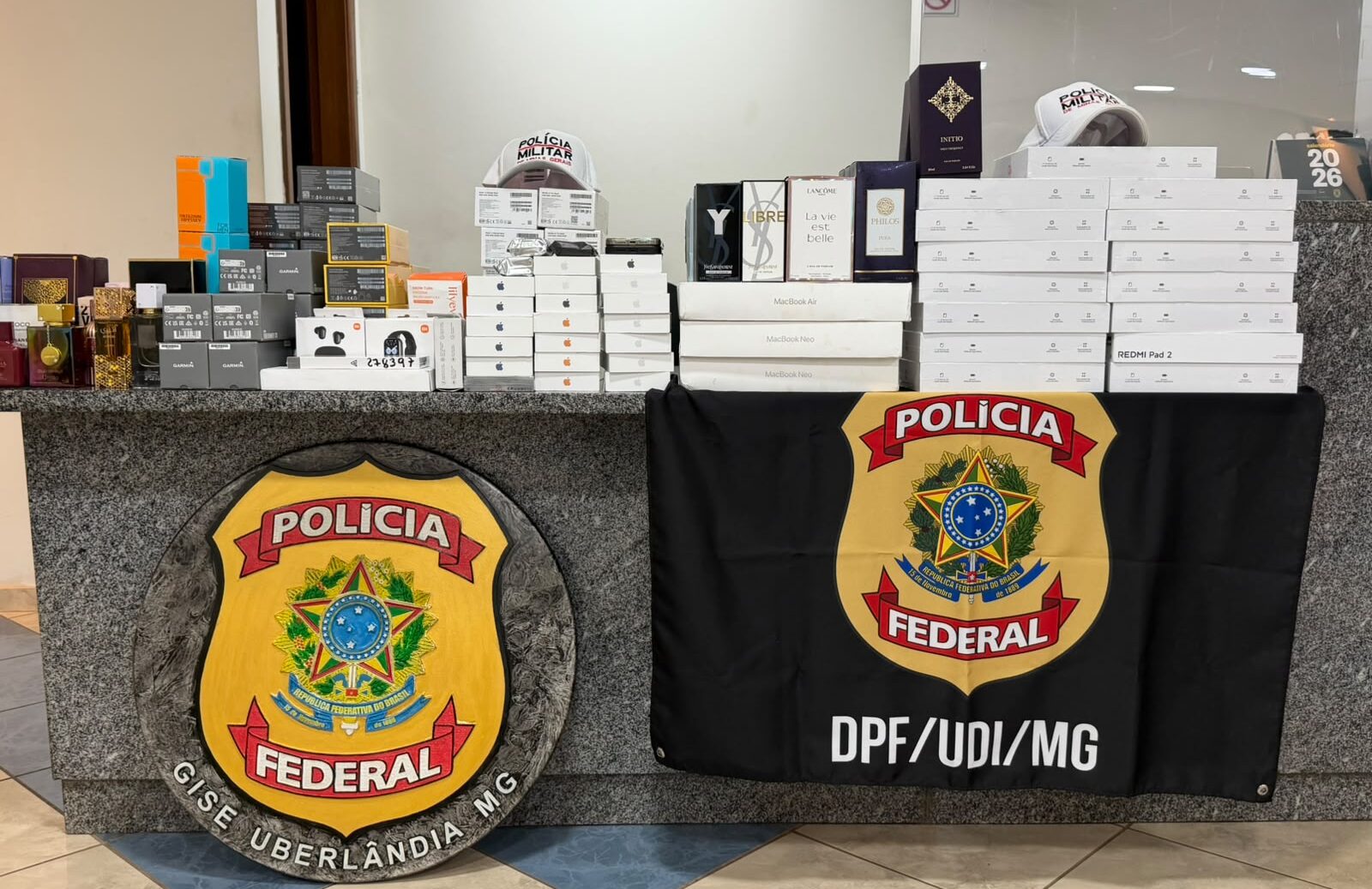 Polícia Federal prende dois homens com carga de mercadorias estrangeiras em Minas Gerais