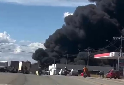 Vídeo: incêndio em fábrica de Perdigão deixa 3 feridos em estado grave
