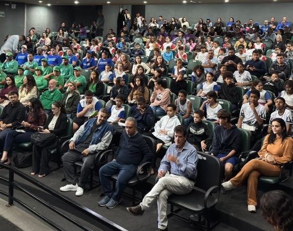 Itaúna relança coleta seletiva e amplia gestão sustentável de resíduos