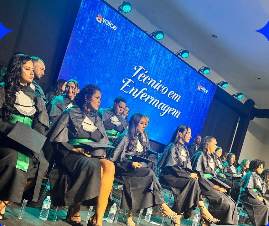 Escola de Saúde São João de Deus celebra nova turma de Técnicos em Enfermagem novo e ssj