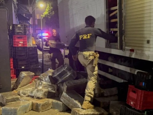 Mais de 3 toneladas de maconha são apreendidas na BR-262, em Bom Despacho; carga ilegal incluía eletrônicos e anabolizantes