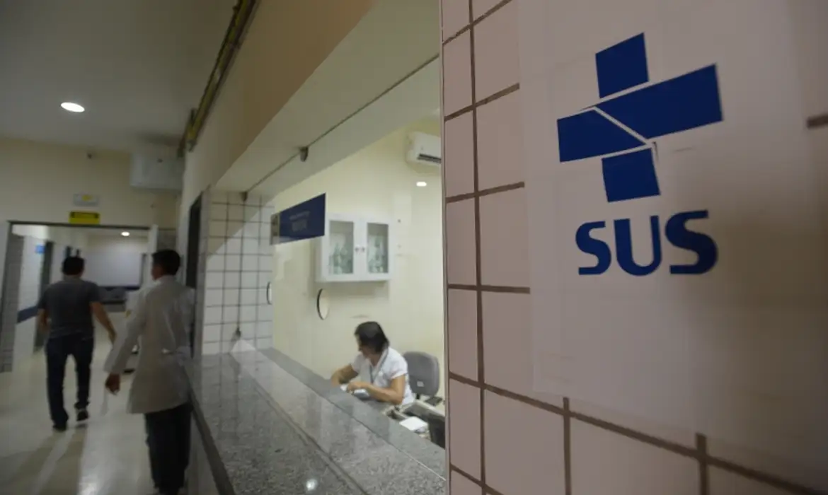 Novo comitê do SUS busca reduzir preço de medicamentos de alto custo