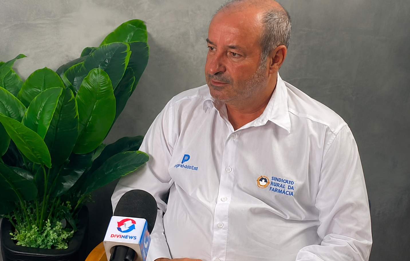 Presidente da Câmara de Divinópolis, Israel da Farmácia mira Mesa Diretora e projeta terceiro mandato como vereador em 2028