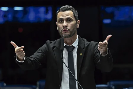 Cleitinho reage no Senado a suposta tentativa de barrar sua candidatura ao Governo de Minas