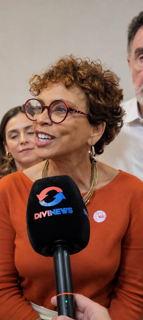 “Largo com força”: em Divinópolis, Marília Campos reage ao favoritismo nas pesquisas para o Senado IMG-20260808-WA0045