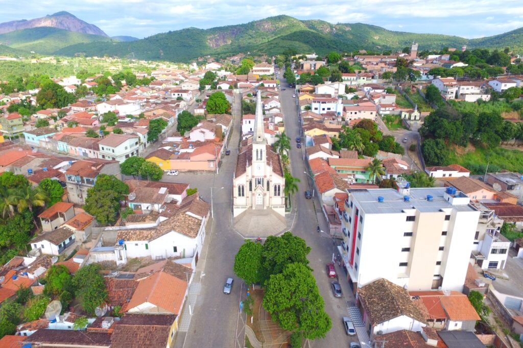 Cleitinho escolhe Medina, município do Vale do Jequitinhonha, para lançar oficialmente sua candidatura e sinaliza governo voltado ao interior de Minas Gerais Medina_imagem