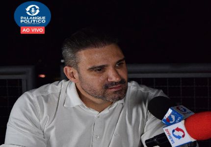 “Não sou de extrema-direita nem de extrema-esquerda; sou de extrema-povo”, diz Flávio Marra no Palanque Político do Divinews